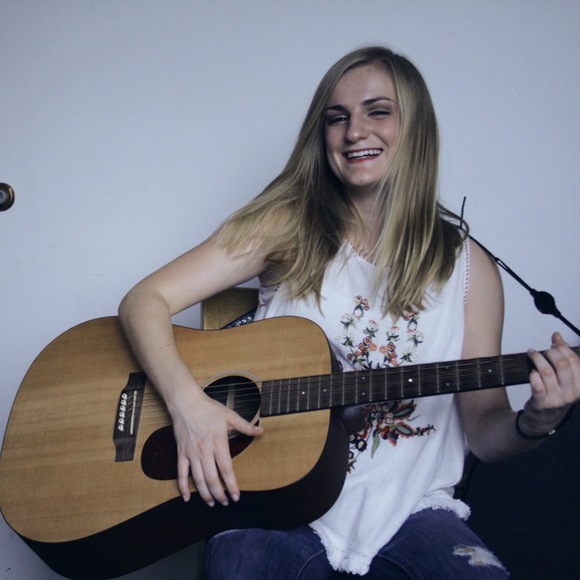 Meet your Posher, Madeline - Picture 1 of 1